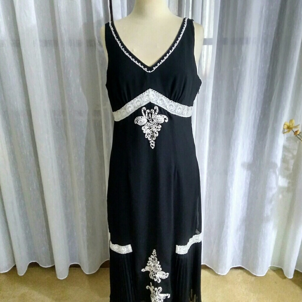Dress Barn size 10 sleeveless Maxi black dress